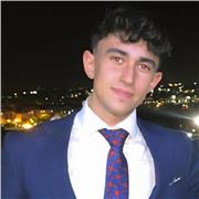 ¿Desea que su hijo aprenda inglés mientras se divierte? Estoy dispuesto a enseñar el idioma más habaldo a todo tipo de alumnos
